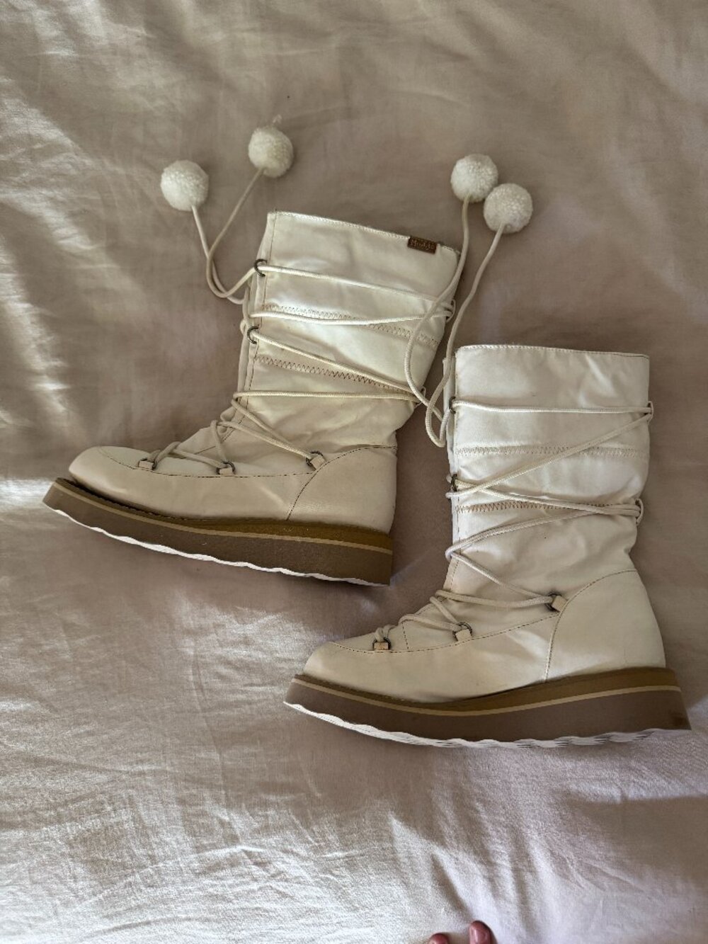 White Mudd lace-up winter boots with pom-poms size 8